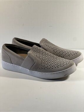 Vionic Kani Gray Perforated Suede Slip On Comfort Sneaker Women’s 8 Walking Shoe